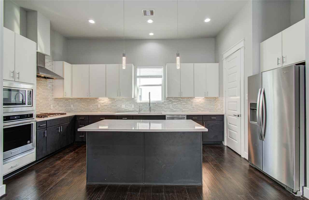 2116 Naomi St #2116B - Photo 6 of 34