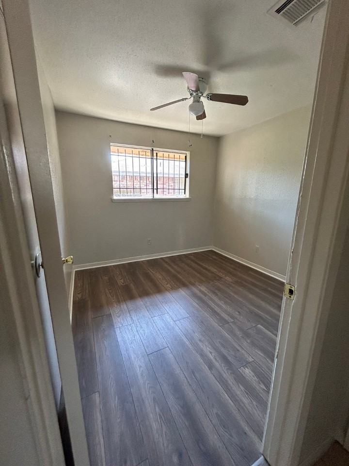 7223 Valmont Dr #7223 - Photo 2 of 12