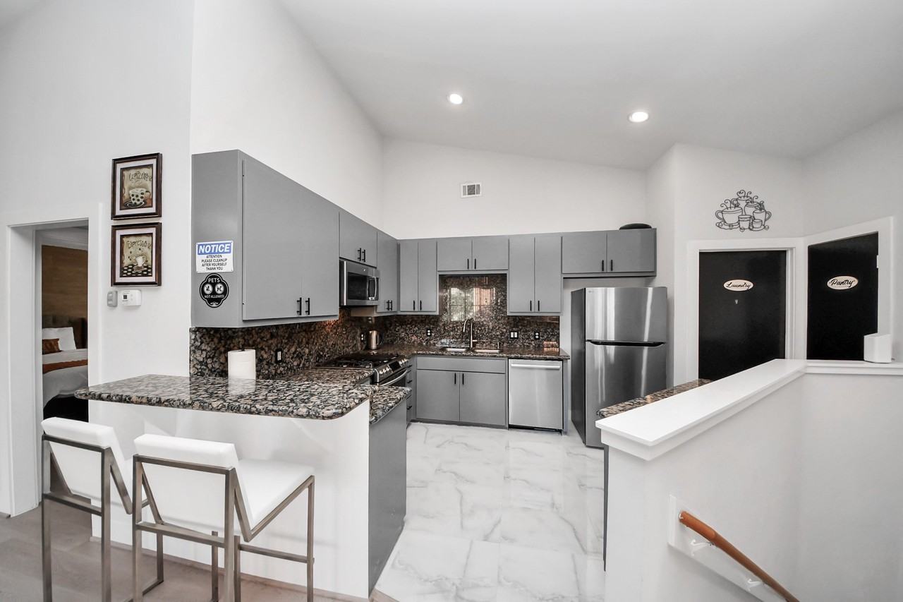 9715 Riddlewood Ln #9715 - Photo 2 of 43