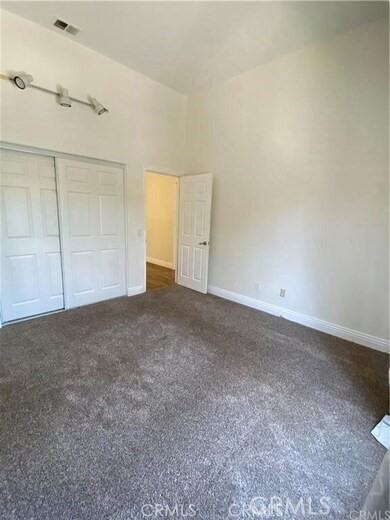 14 Hillgate Pl #14 - Photo 3 of 20