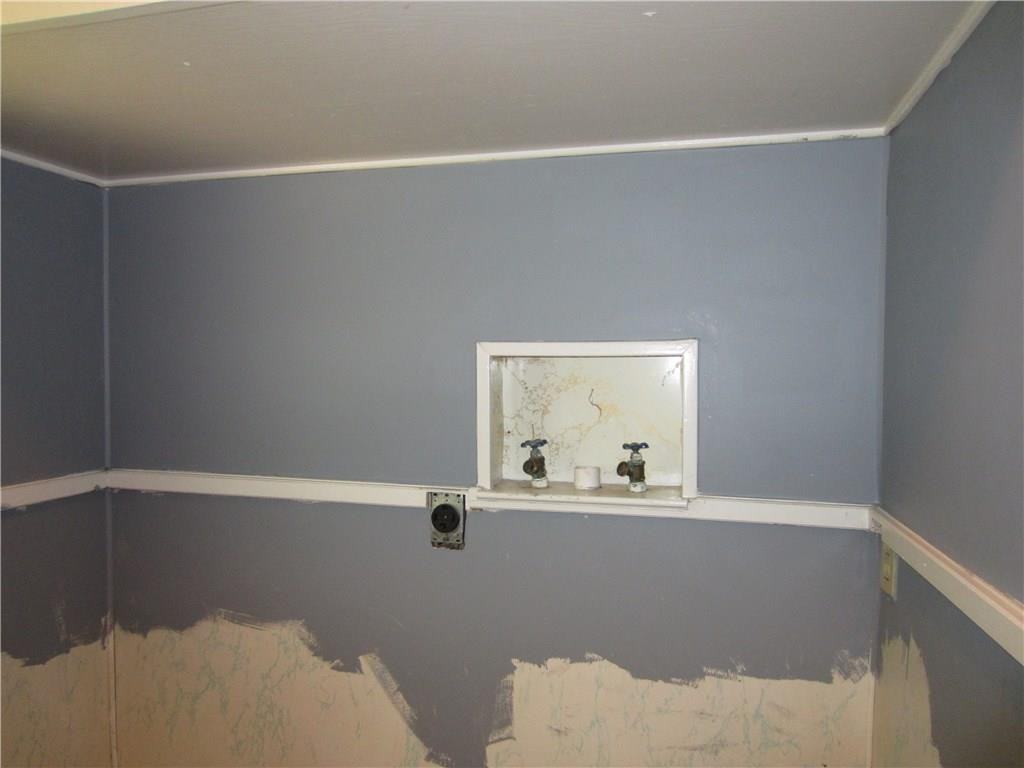 2621 N Locust St #2621 - Photo 3 of 27