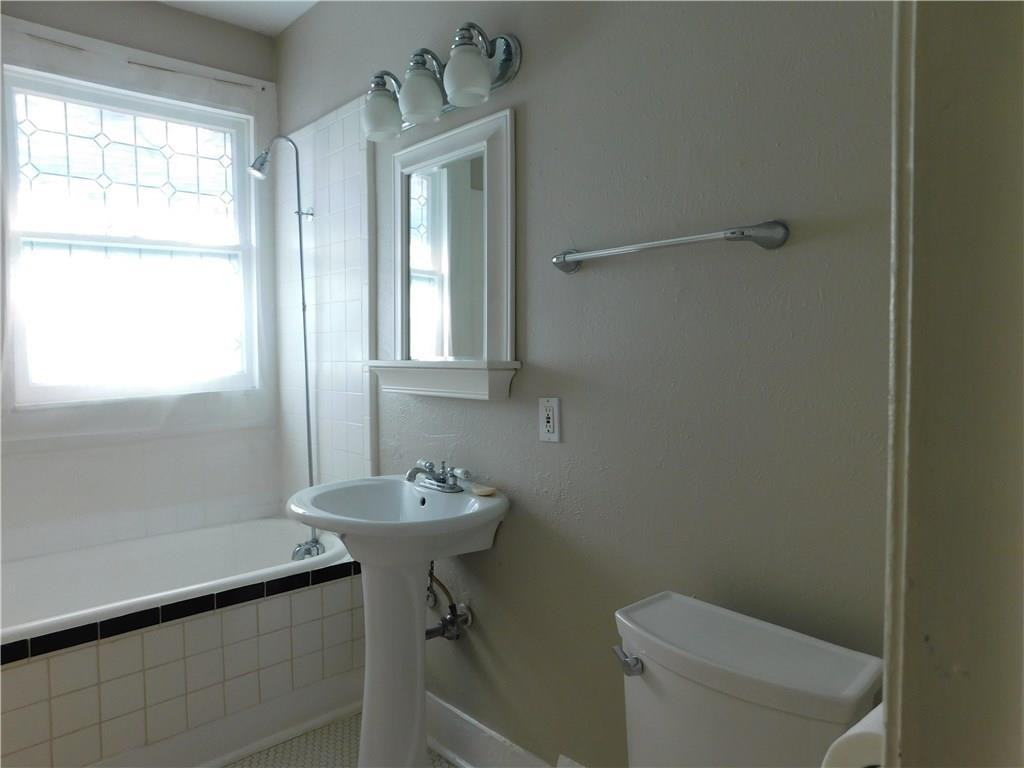 826 N Bishop Ave #826-4 - Photo 2 of 17