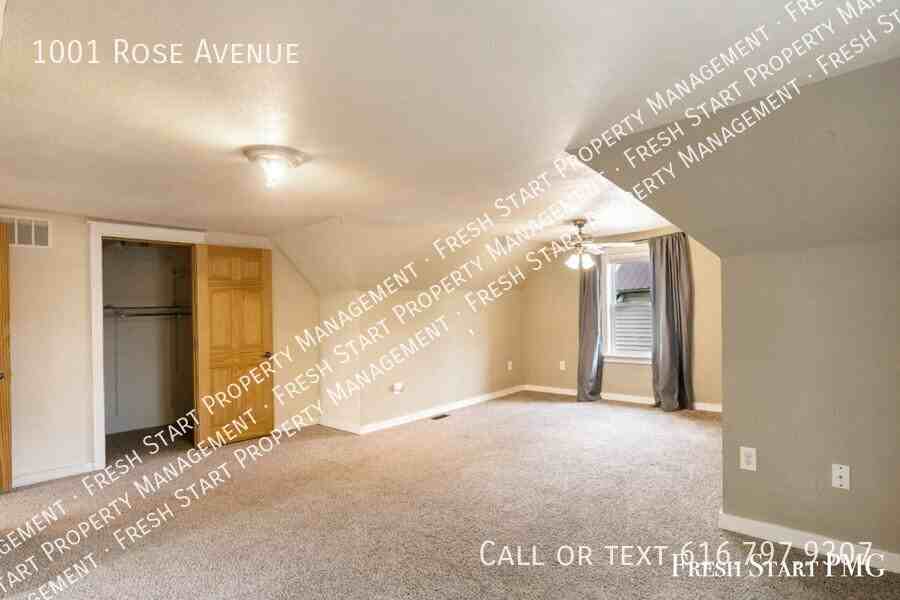 1001 Rose Ave - Photo 3 of 27