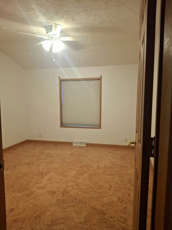 602 Saunders Road - Photo 7 of 18