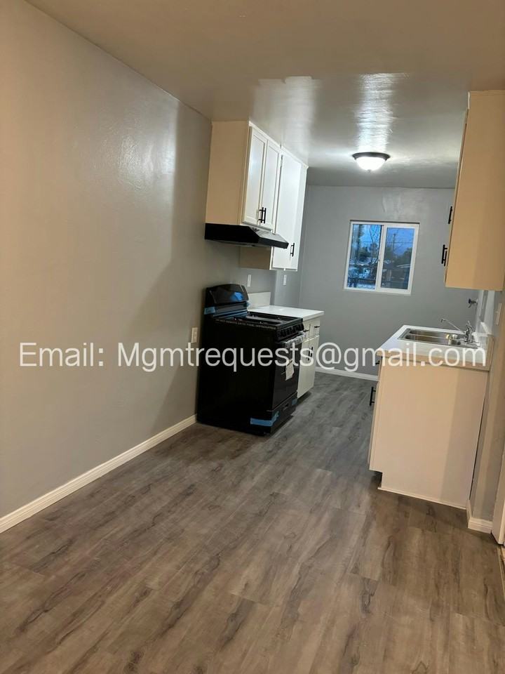 427 West 3rd Street, Unit 429 C - Photo 6 of 8