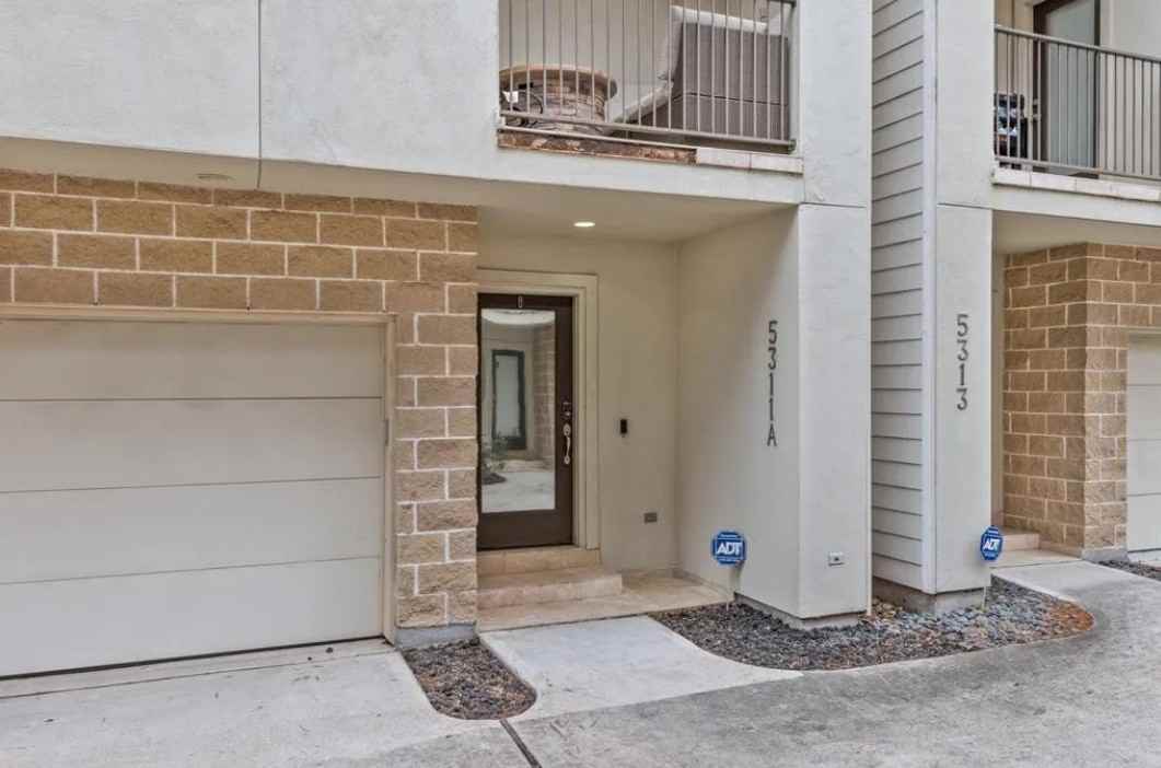 5311 Lillian St #NA - Photo 4 of 23