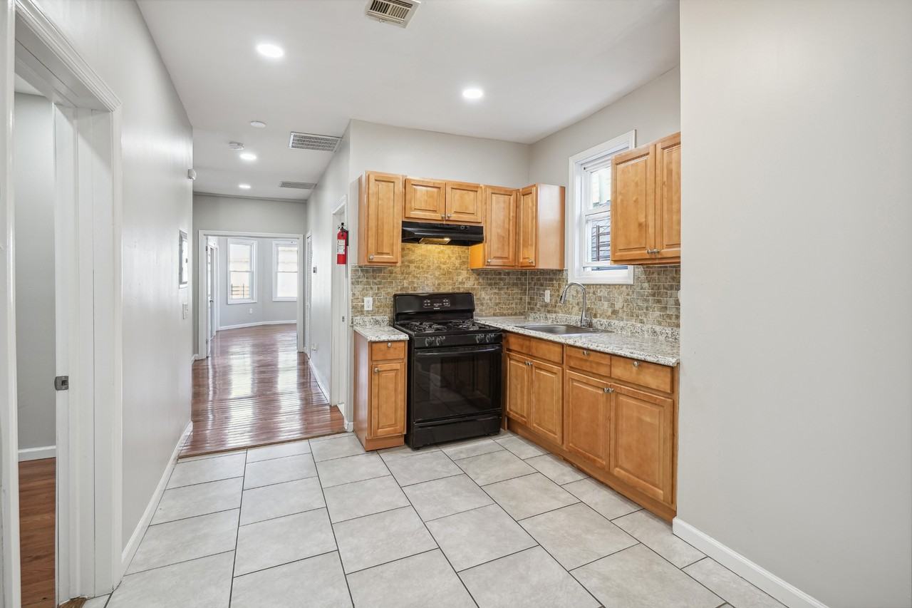 96 S 12th St #2 - Photo 2 of 11