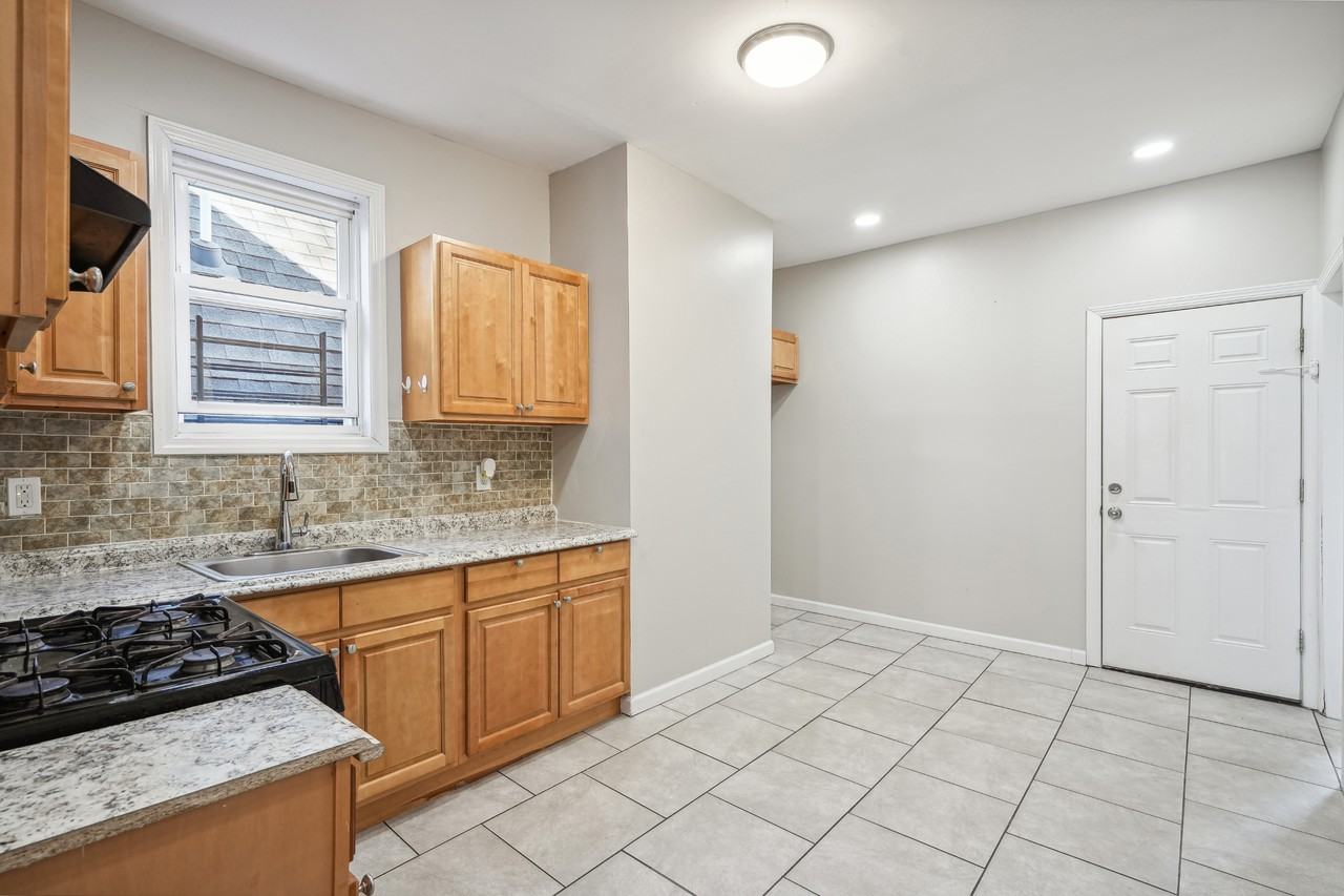 96 S 12th St #2 - Photo 3 of 11