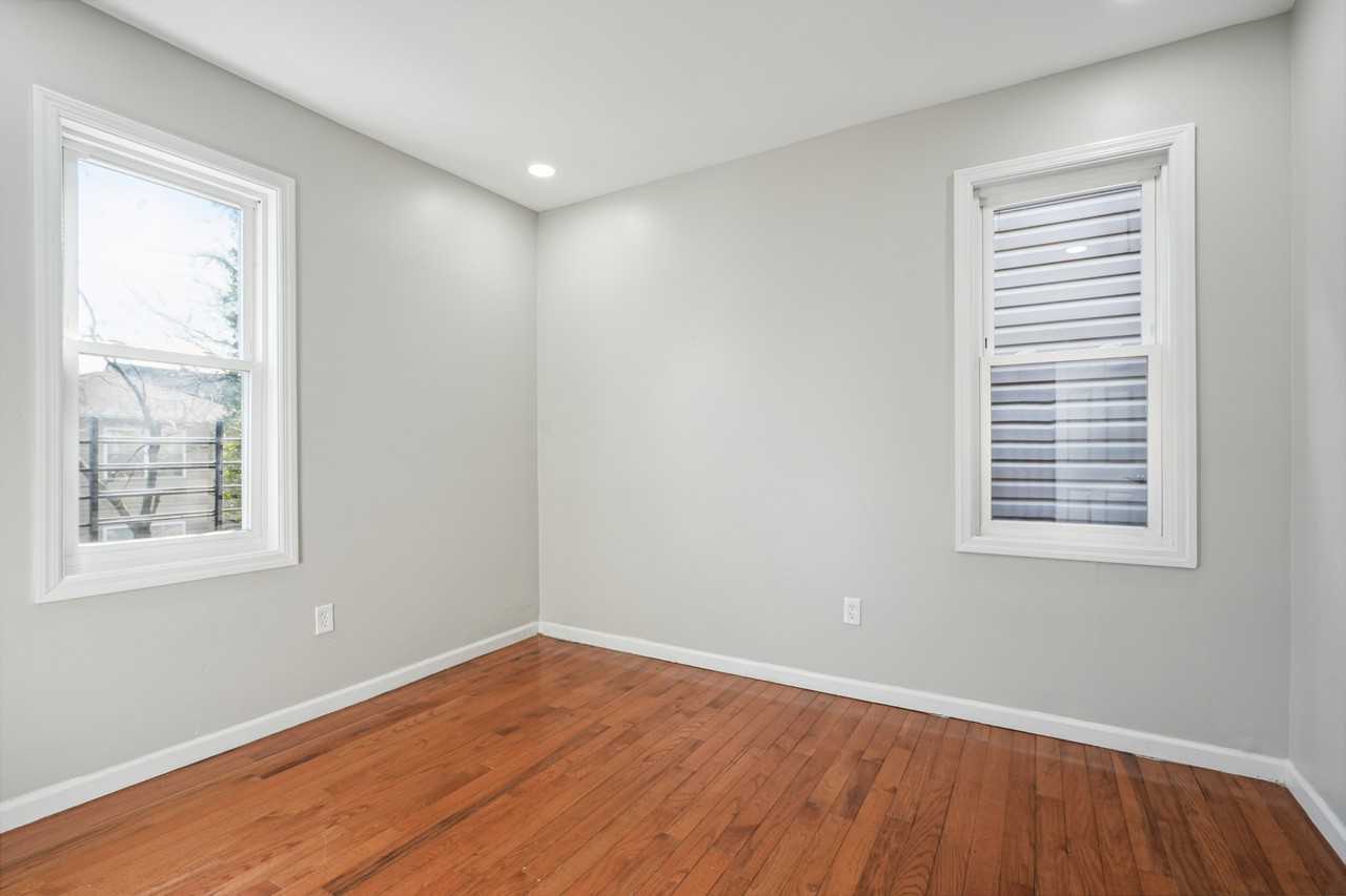 96 S 12th St #2 - Photo 7 of 11