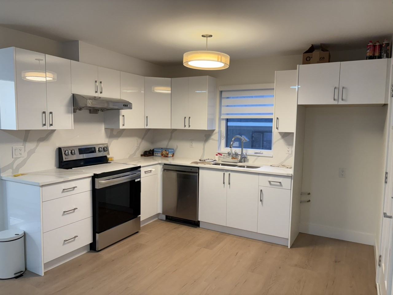 3925 Southwood St - Photo 7 of 11