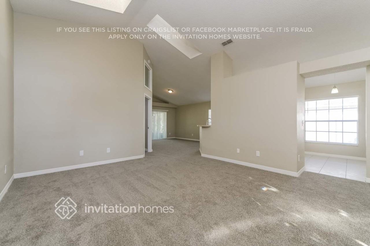 8467 Fort Clinch Avenue - Photo 3 of 17