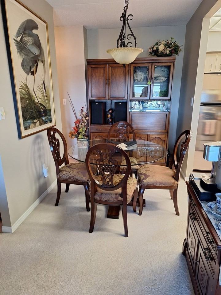 5064 Wyandotte St E - Photo 4 of 14