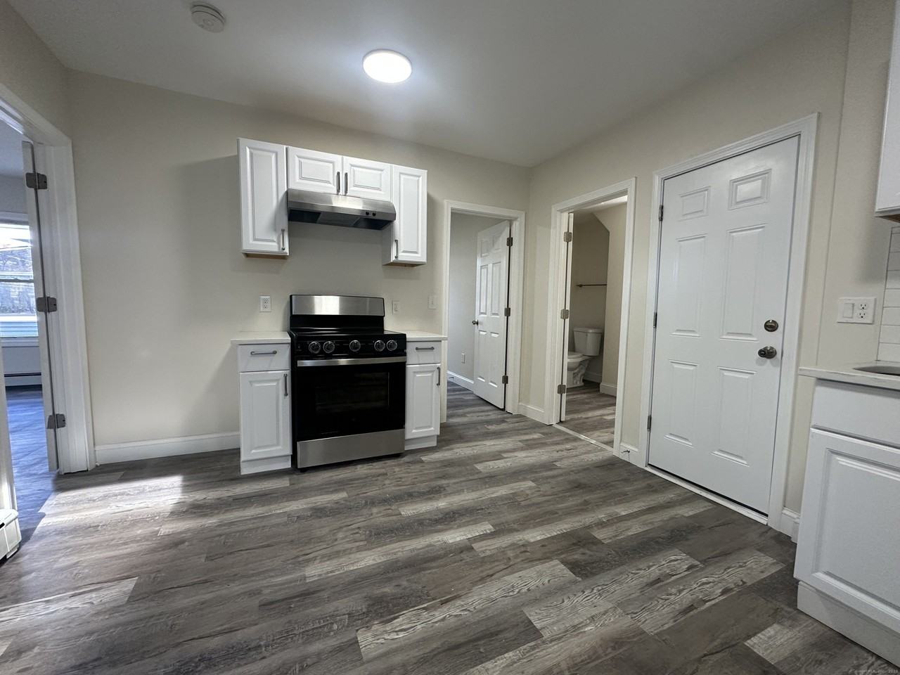 85 Twiss St - Photo 2 of 23