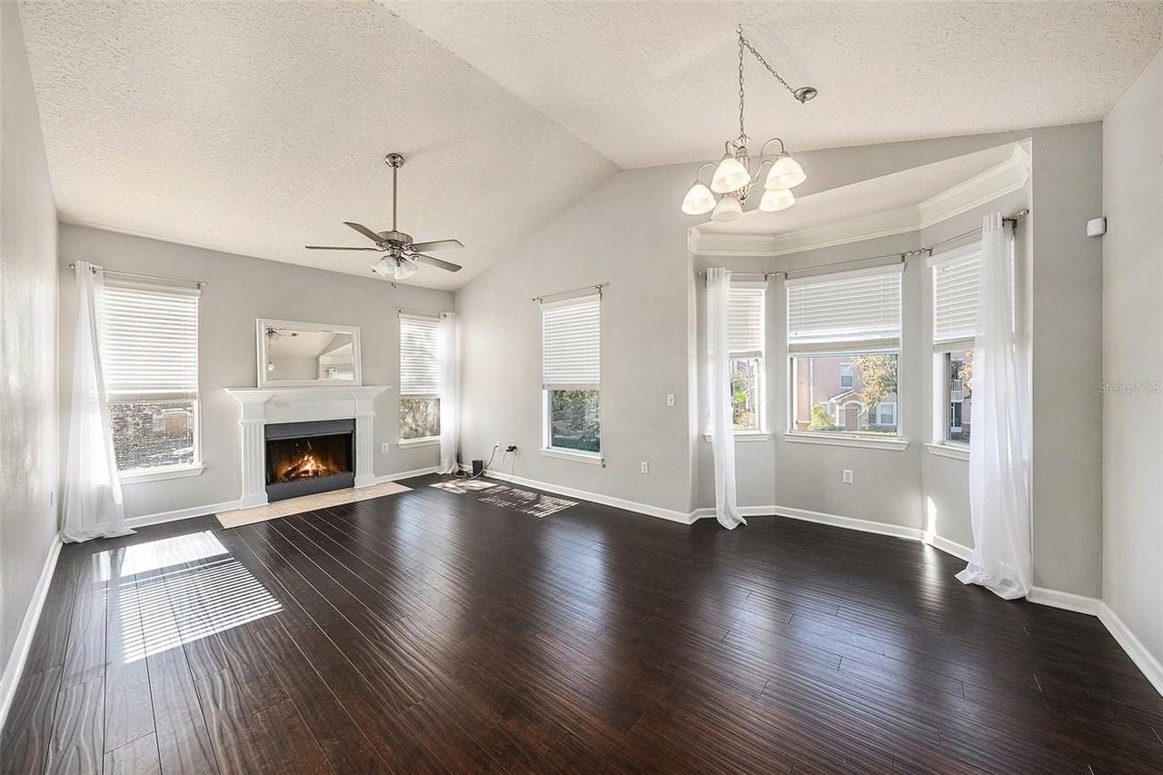 10436 Villa View Cir - Photo 4 of 18