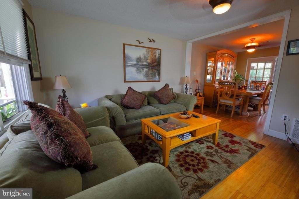 10 Caravel Ct - Photo 3 of 17