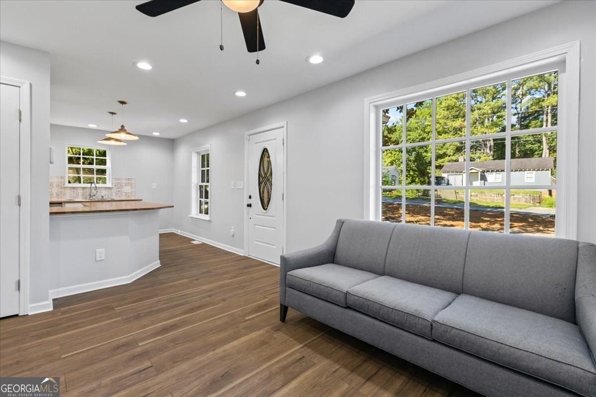 187 Joe Louis Drive Northwest - Photo 5 of 23