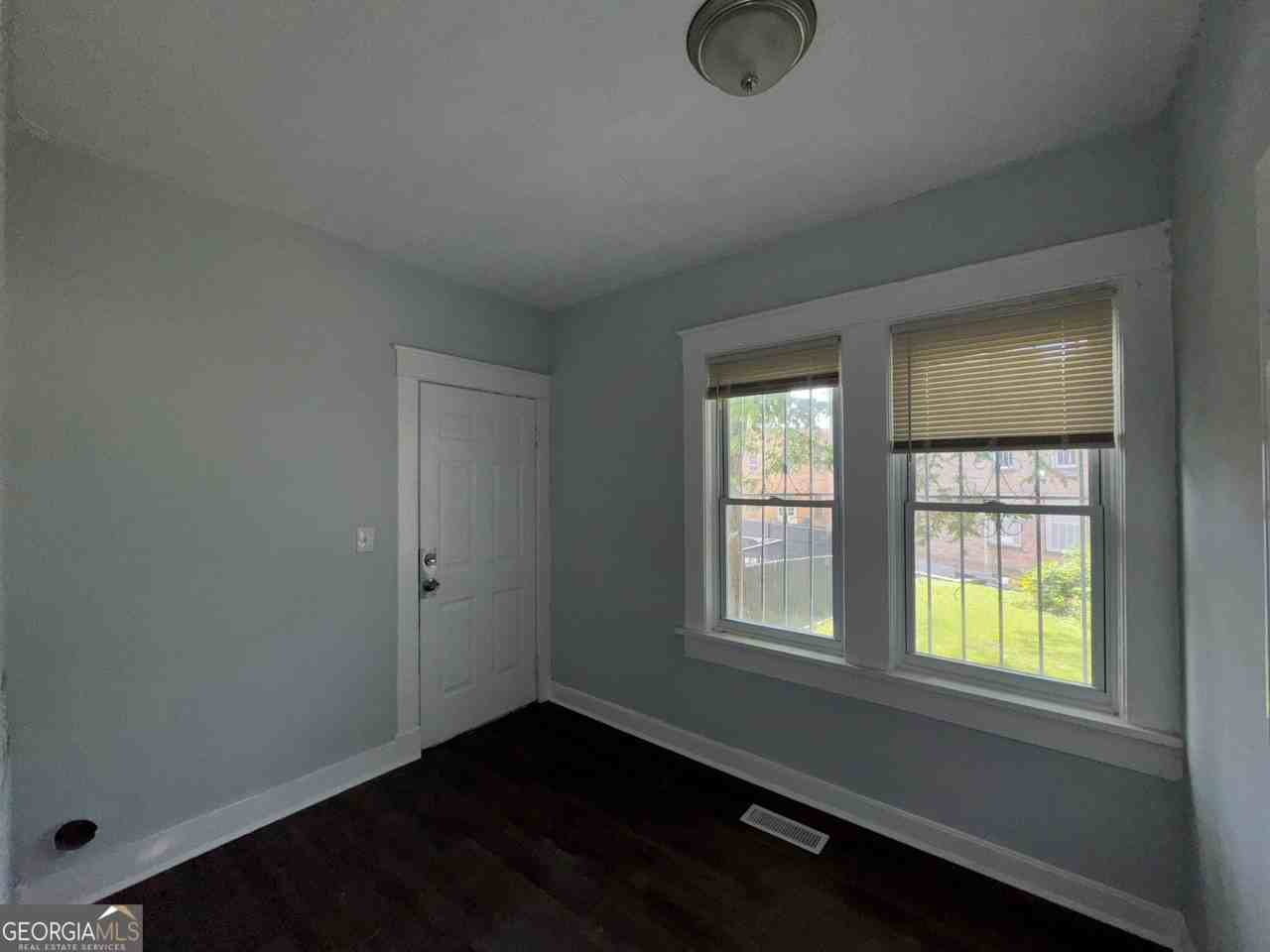1462 Lucile Ave Sw - Photo 6 of 22