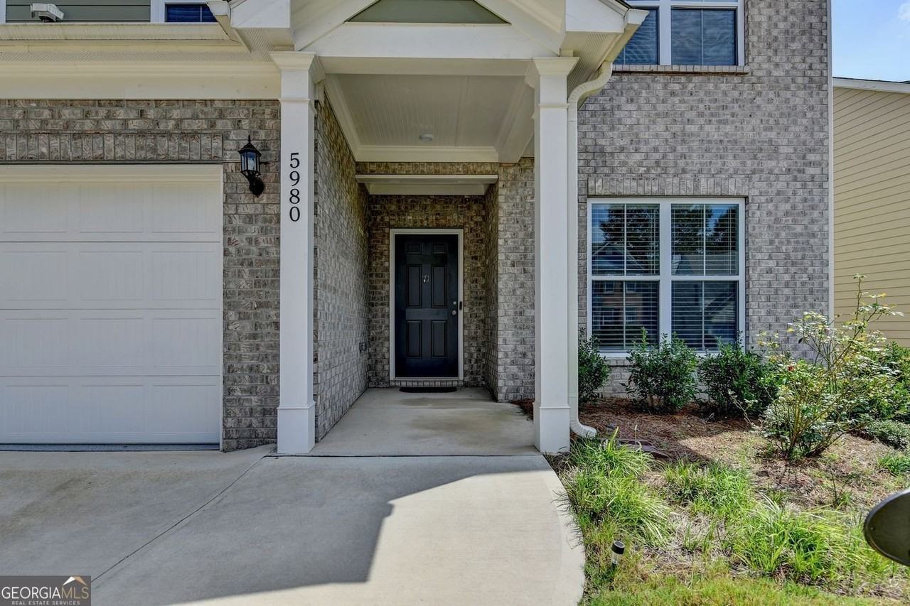 5980 Bennett Parkway - Photo 2 of 32