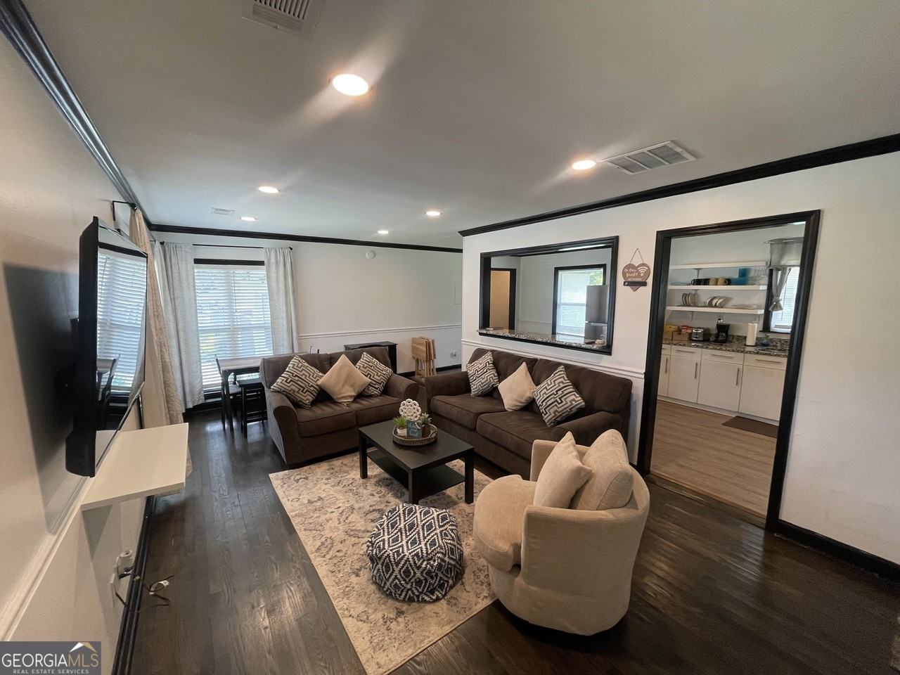 2597 Glenvalley Drive - Photo 7 of 33