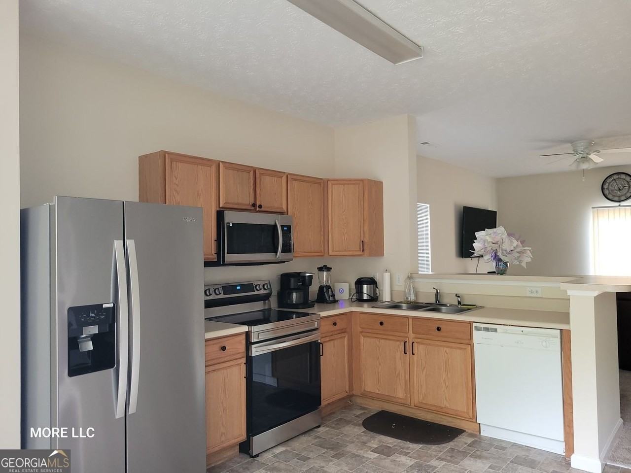 6104 Camden Forrest Court - Photo 2 of 8