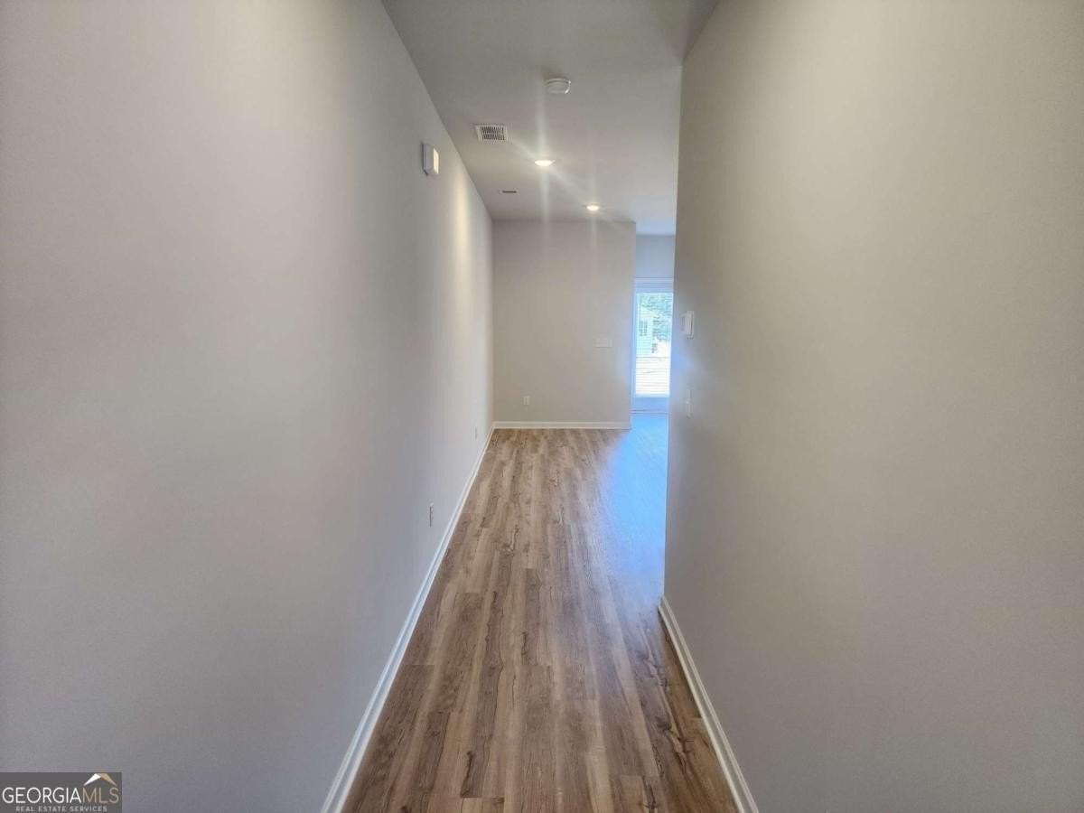 832 Cygnet Ln - Photo 5 of 32