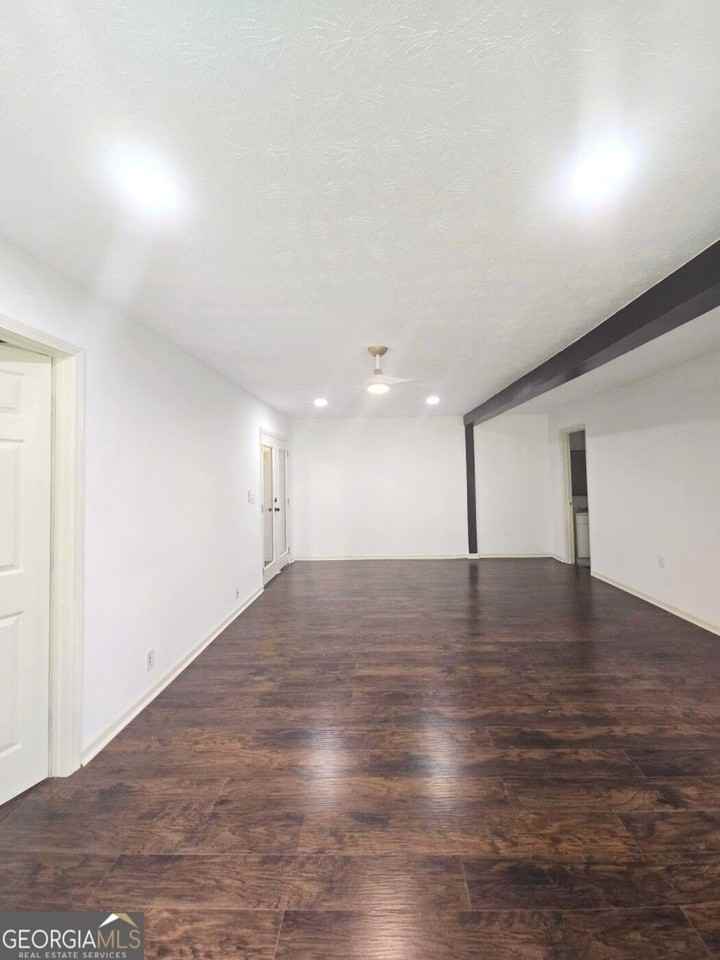 2821 Meadow Lark Trl - Photo 3 of 40