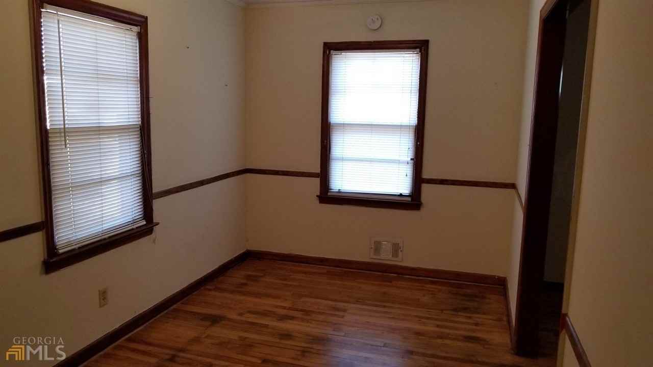 151 Russell St - Photo 2 of 9