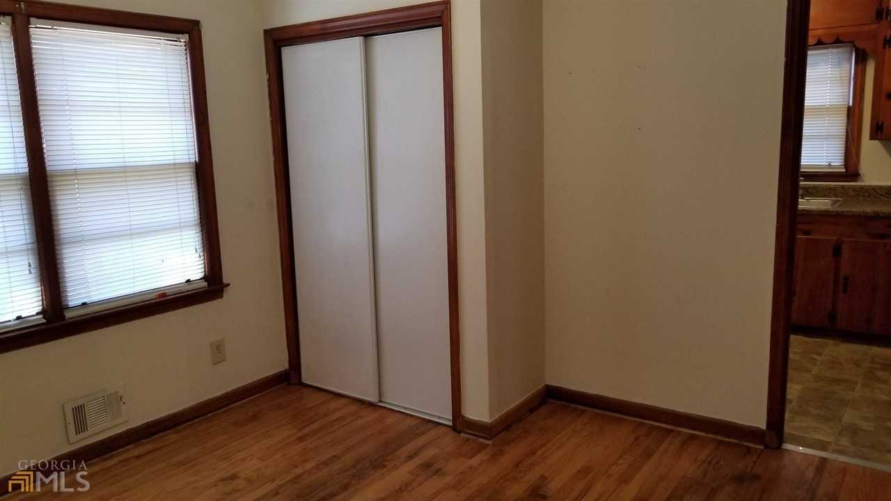 151 Russell St - Photo 4 of 9