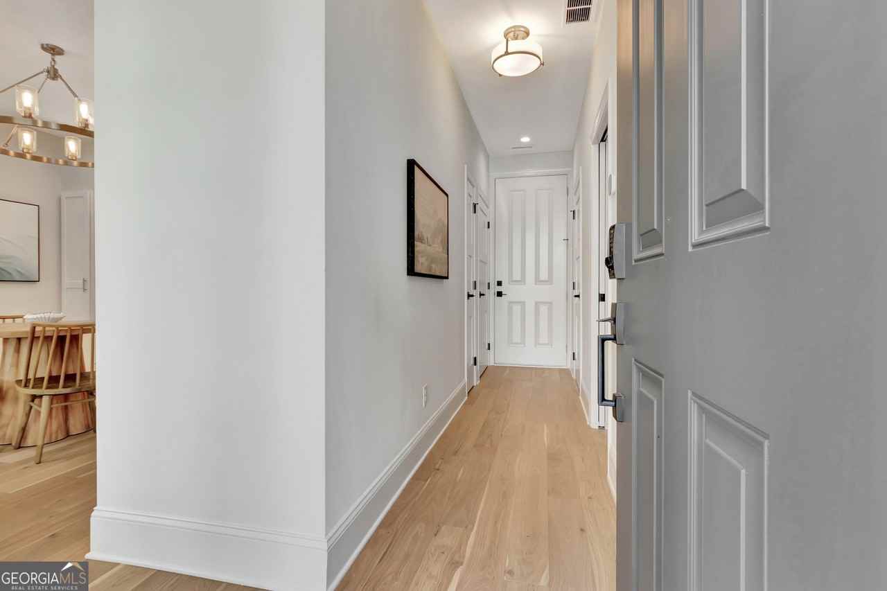 11 Bourbon St - Photo 2 of 23