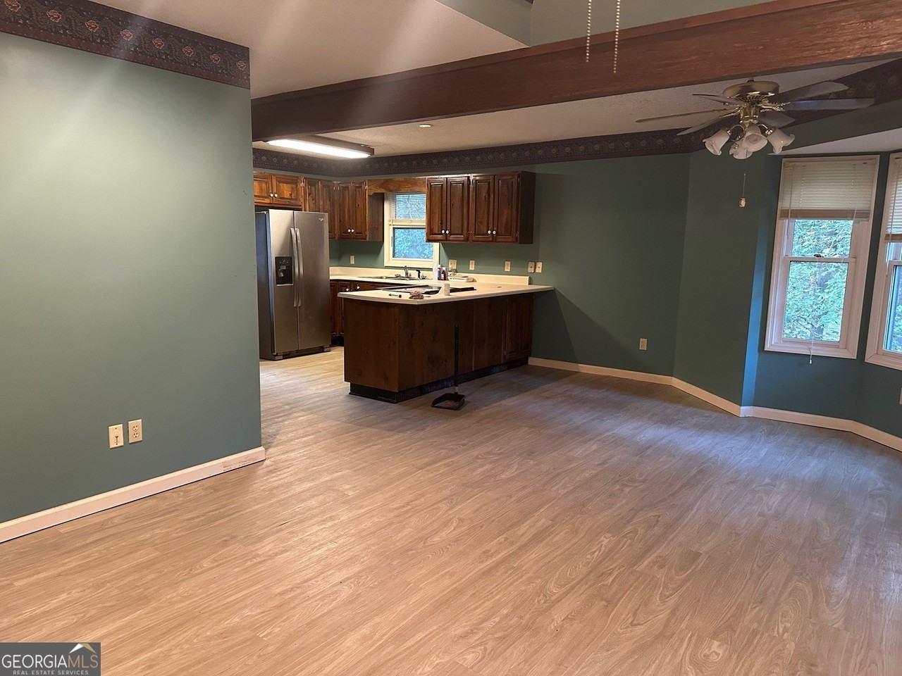 303 Westbrooke Dr - Photo 3 of 10