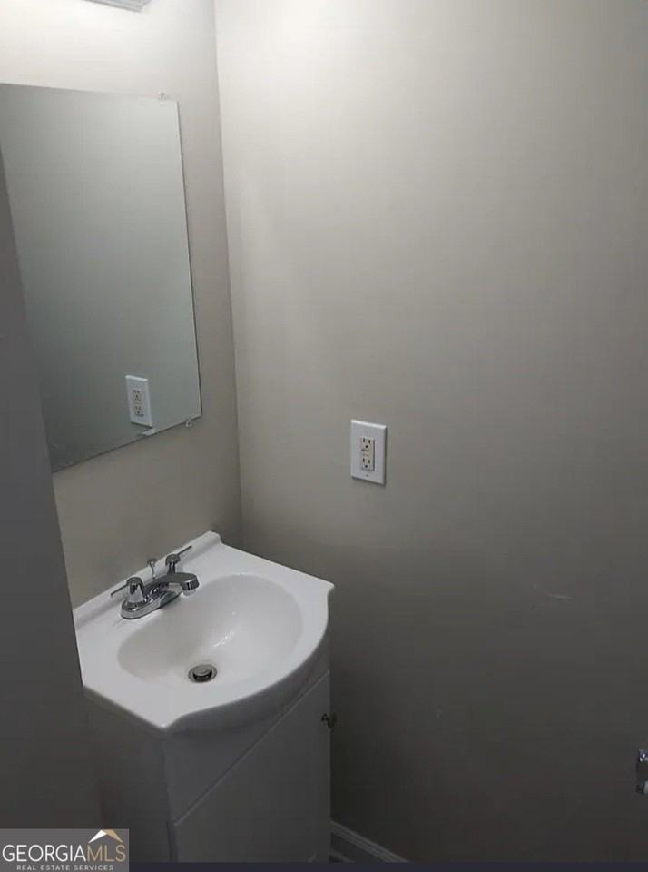 1269 Muirfield Dr - Photo 5 of 10