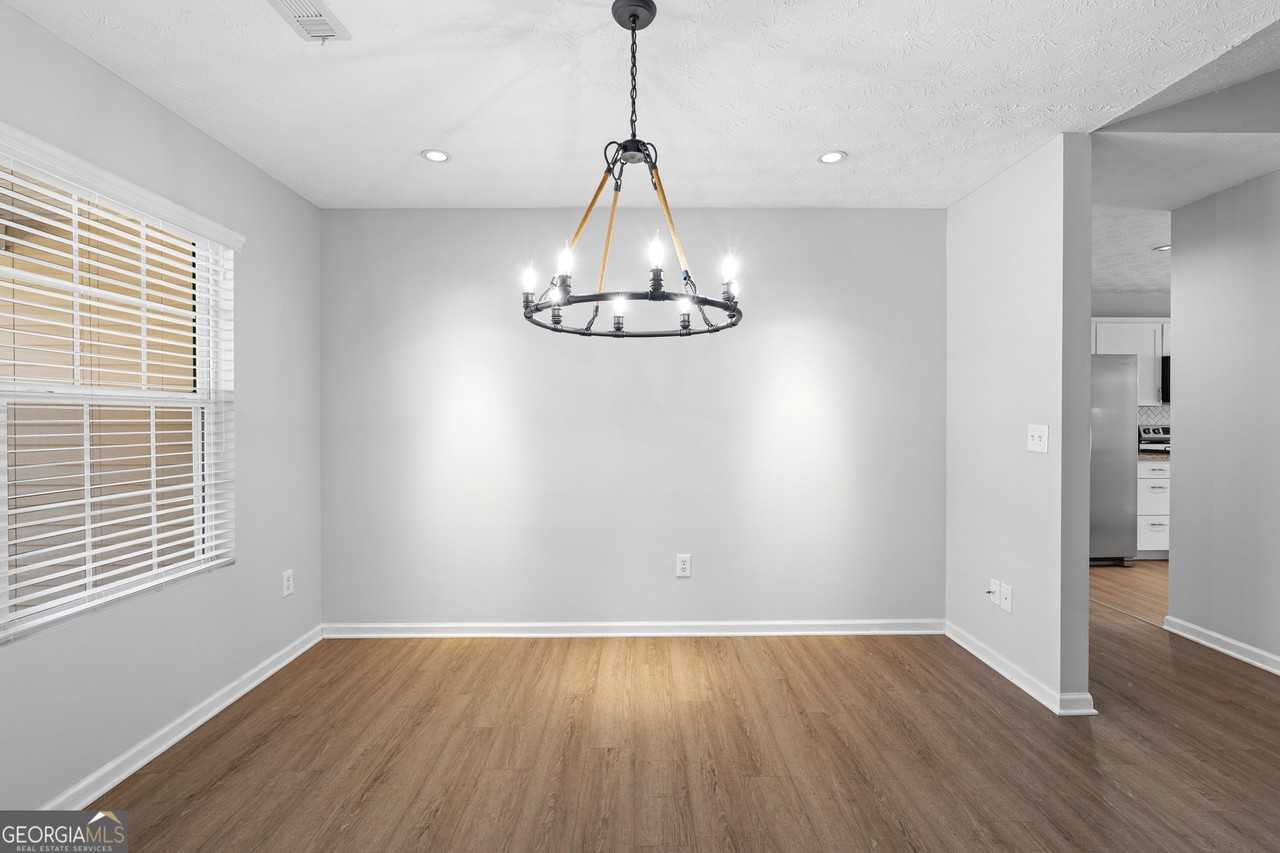 47 Matthews St - Photo 6 of 27