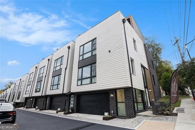 1649 Lenox Overlook Rd Ne - Photo 2 of 29