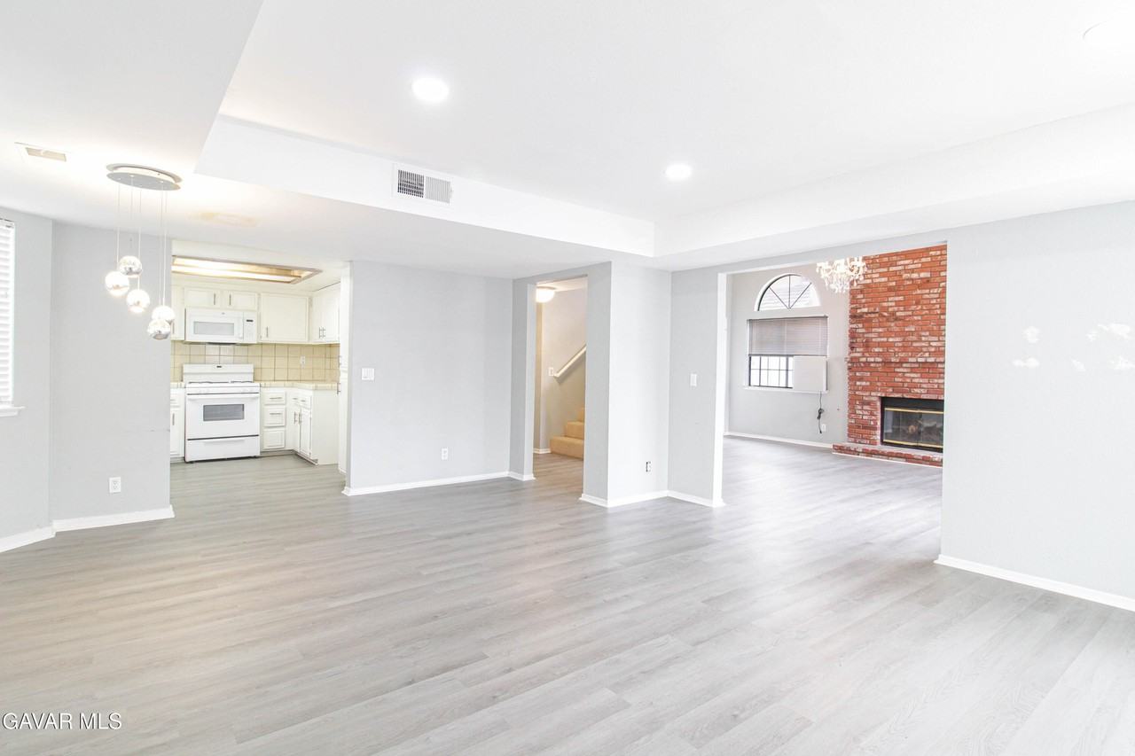 45809 Evelyn Ct - Photo 7 of 24