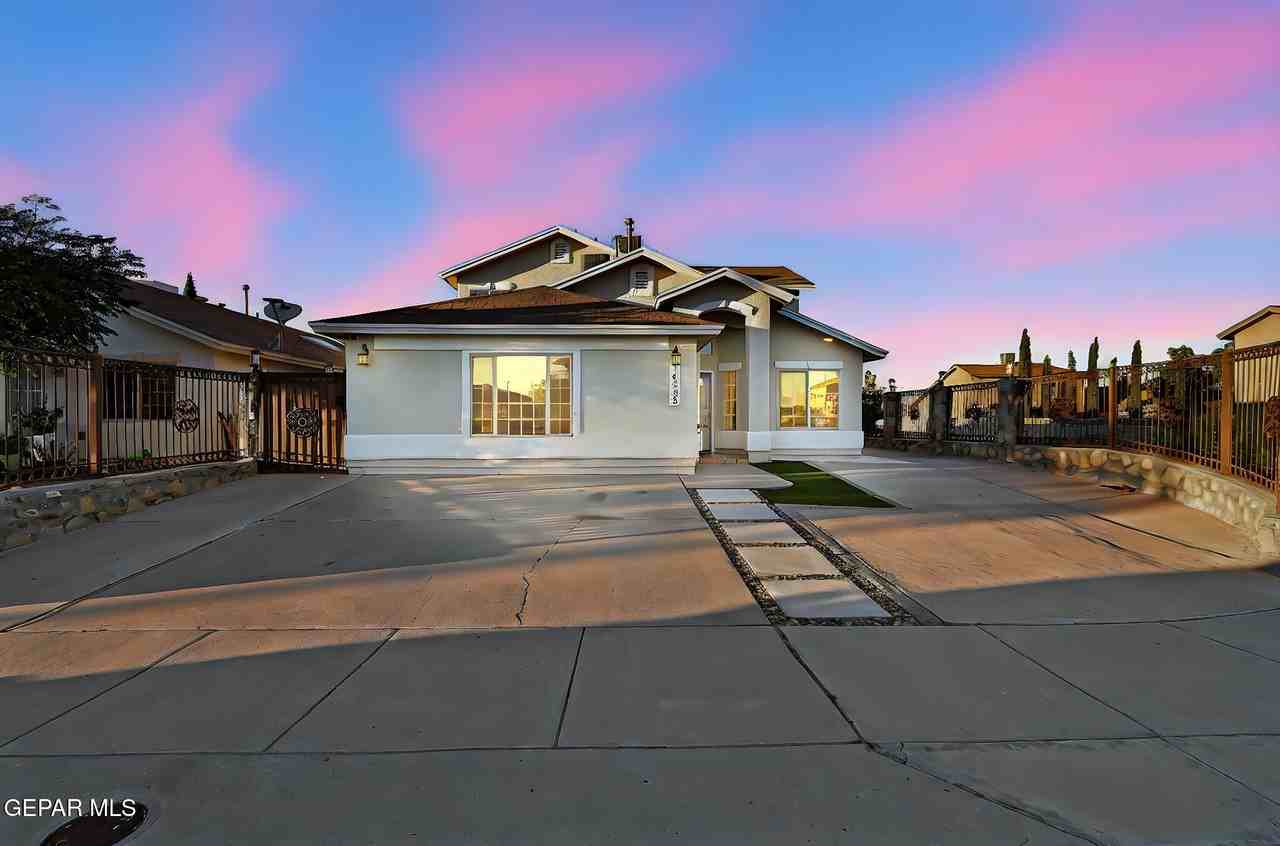 14325 Pacific Point Dr - Photo 4 of 32