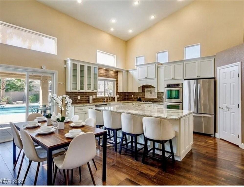 7469 Thornsby Ct - Photo 5 of 27