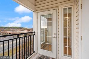 featured image of 3840 Lightfoot St