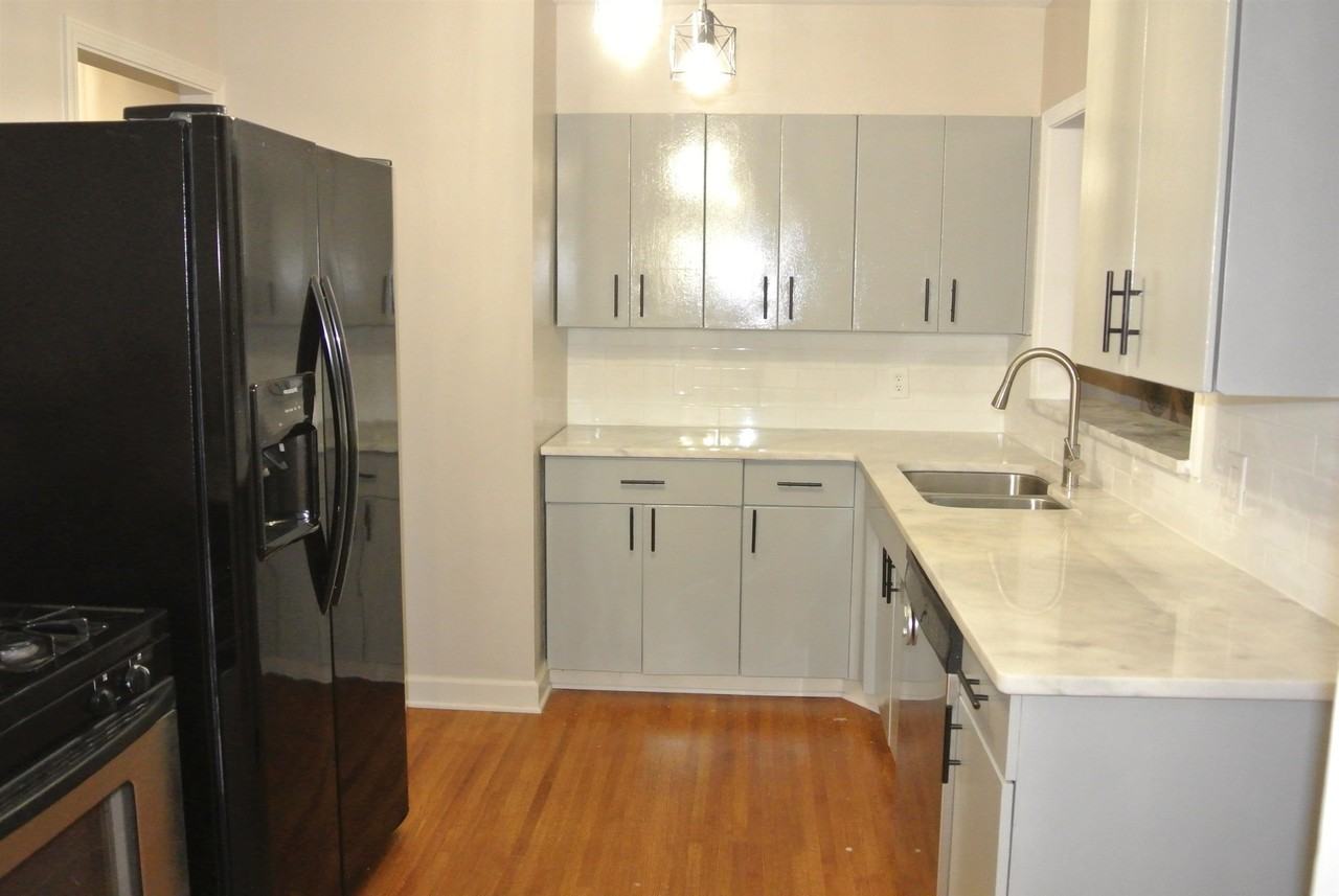 1453 Colonial Rd - Photo 5 of 19