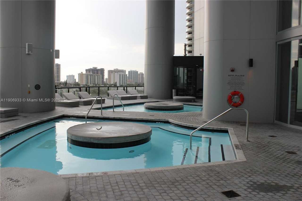 18555 Collins Ave #4804 - Photo 6 of 50