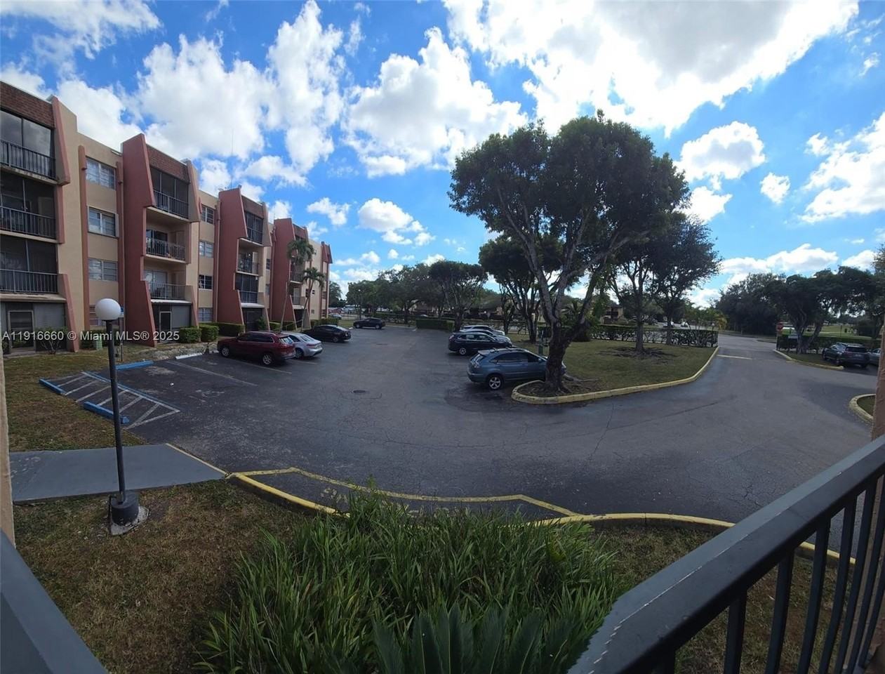 13707 Kendale Lakes Cir #PH11 - Photo 3 of 37