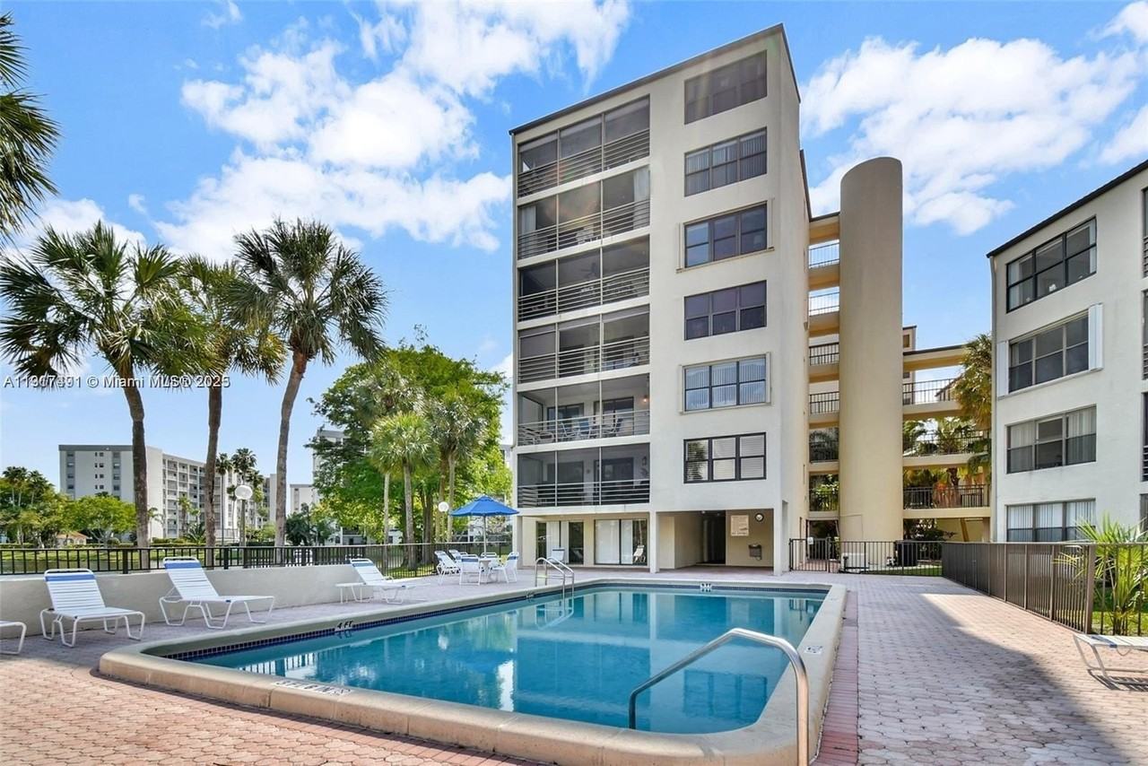 2309 S Cypress Bend Dr #311 - Photo 2 of 50