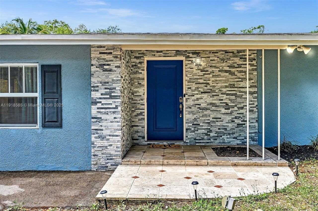 2191 Sw 27th Ln - Photo 5 of 50