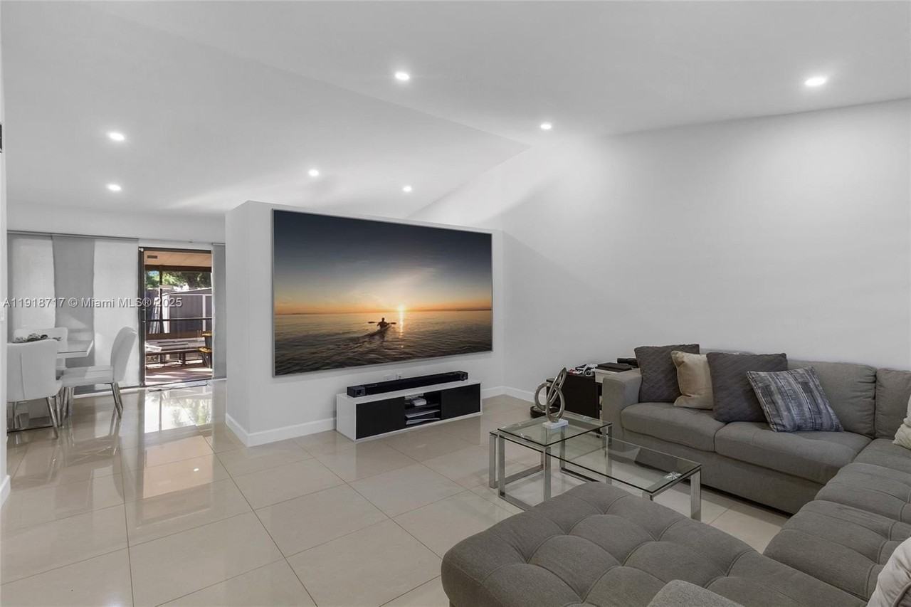 4456 Sw 136th Pl #4456 - Photo 2 of 20