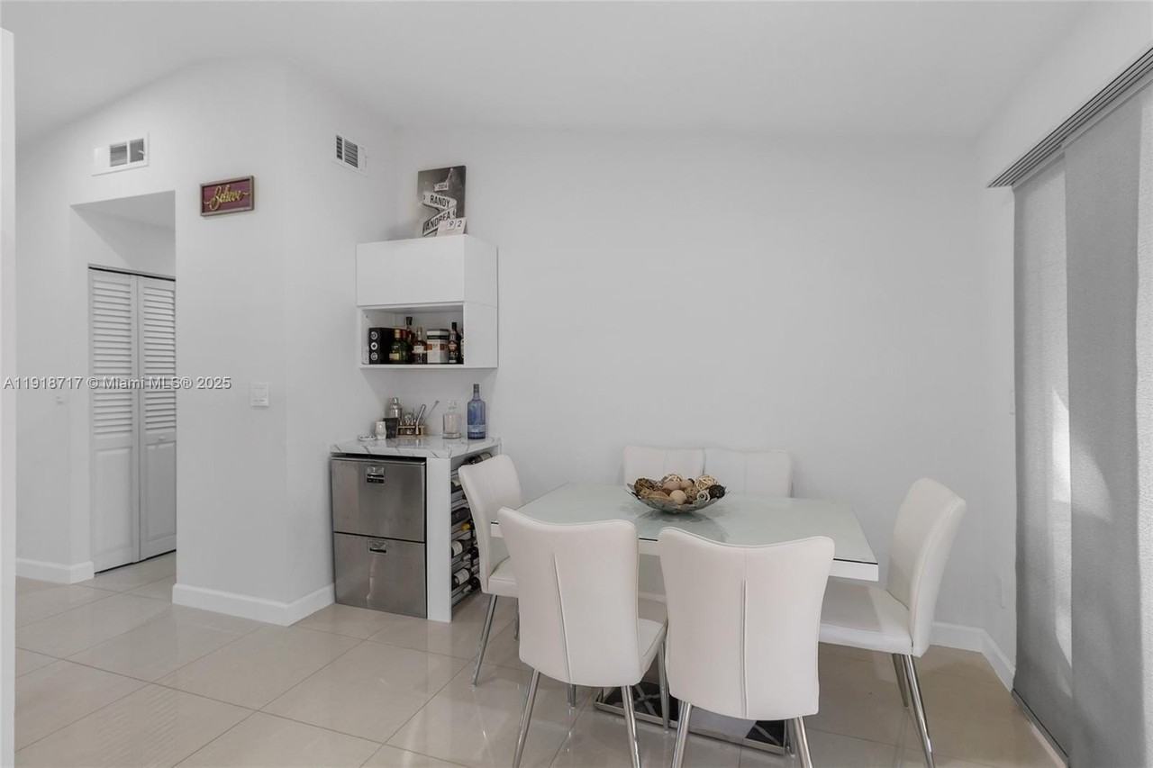 4456 Sw 136th Pl #4456 - Photo 5 of 20