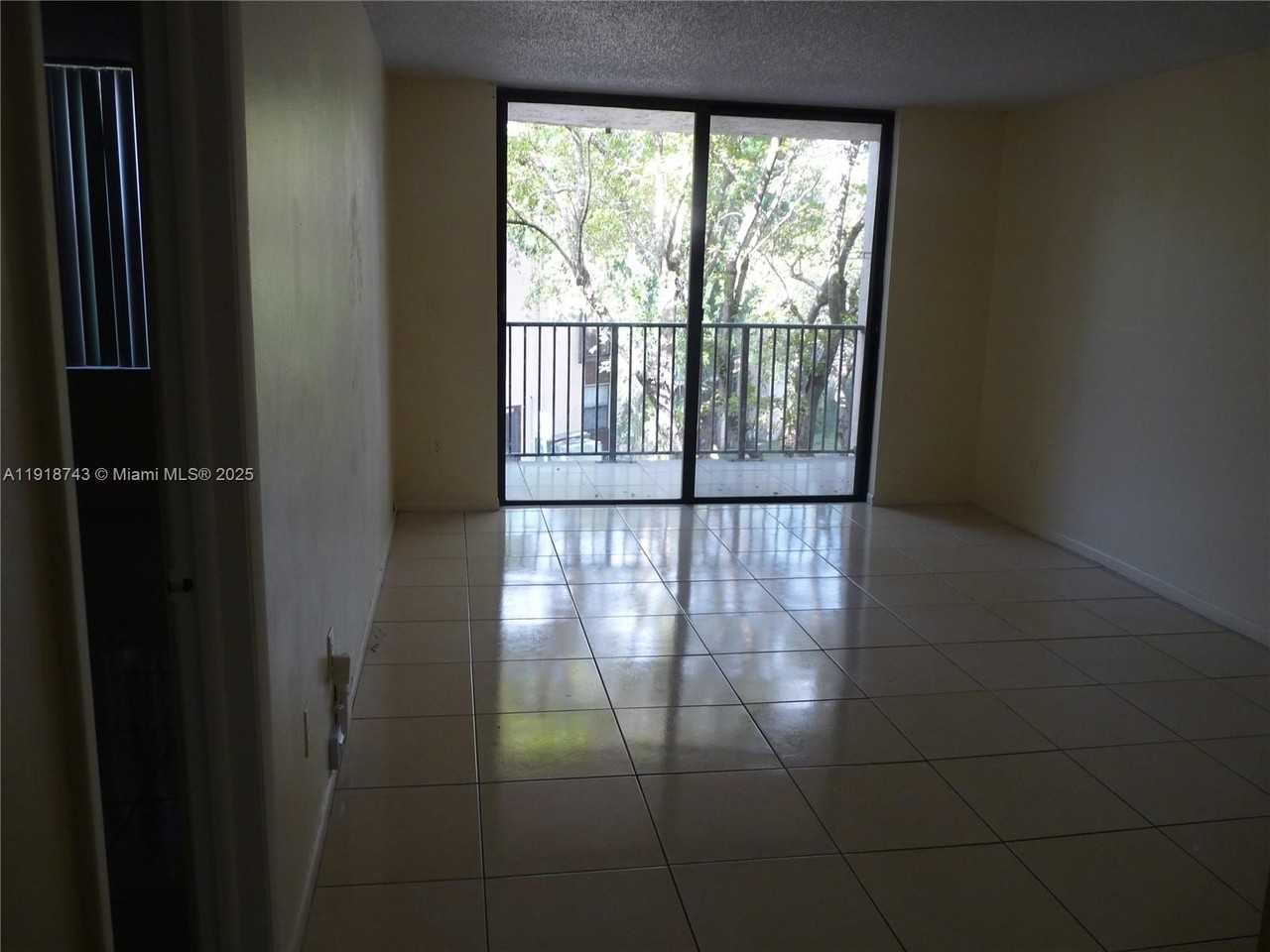 14415 N Kendall Dr #311G - Photo 5 of 20