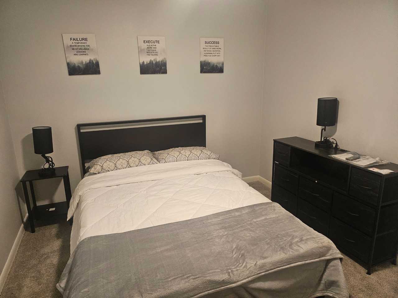 Manatee Dr - Photo 7 of 8