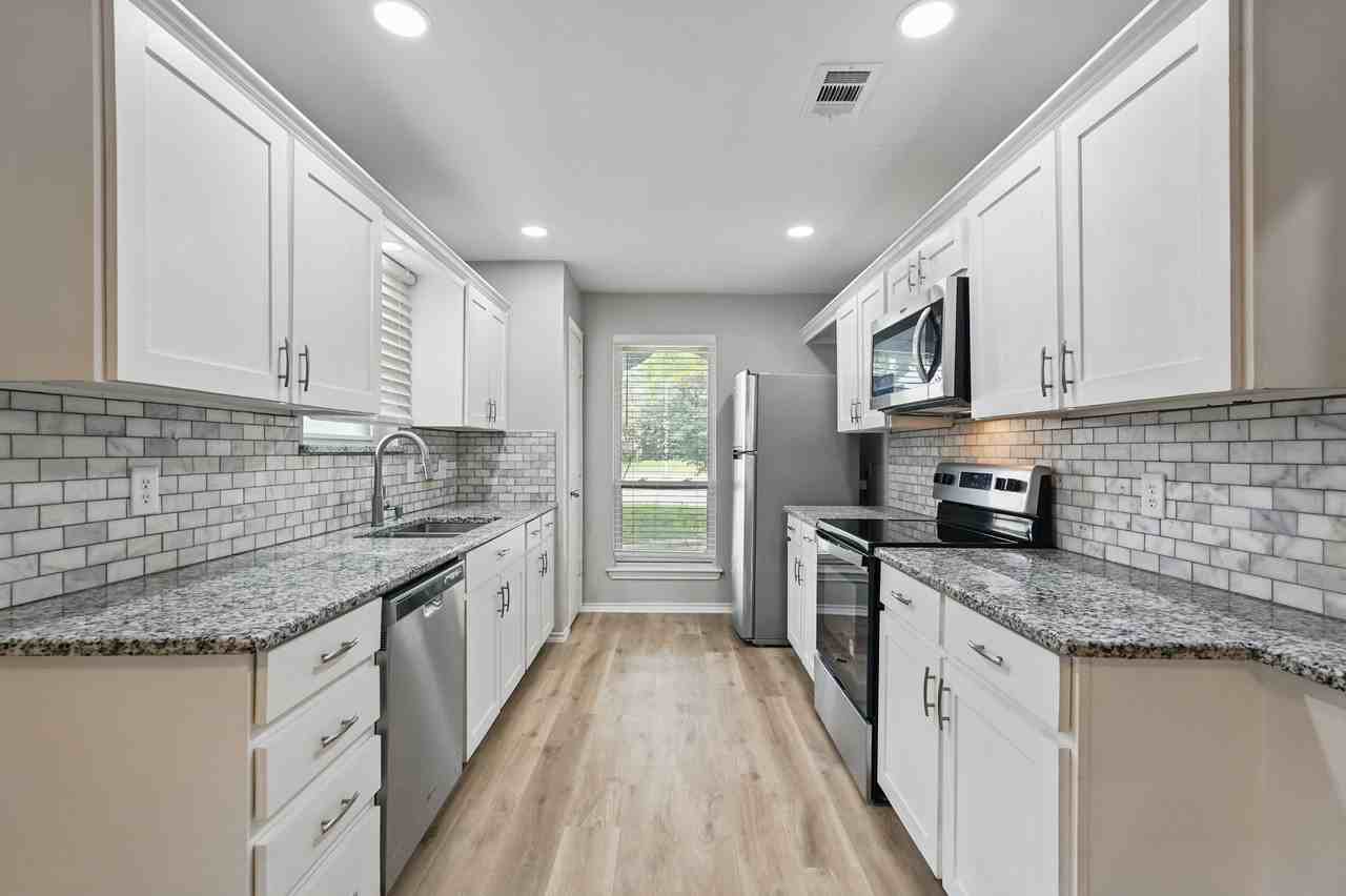 E Park Blvd - Photo 4 of 9