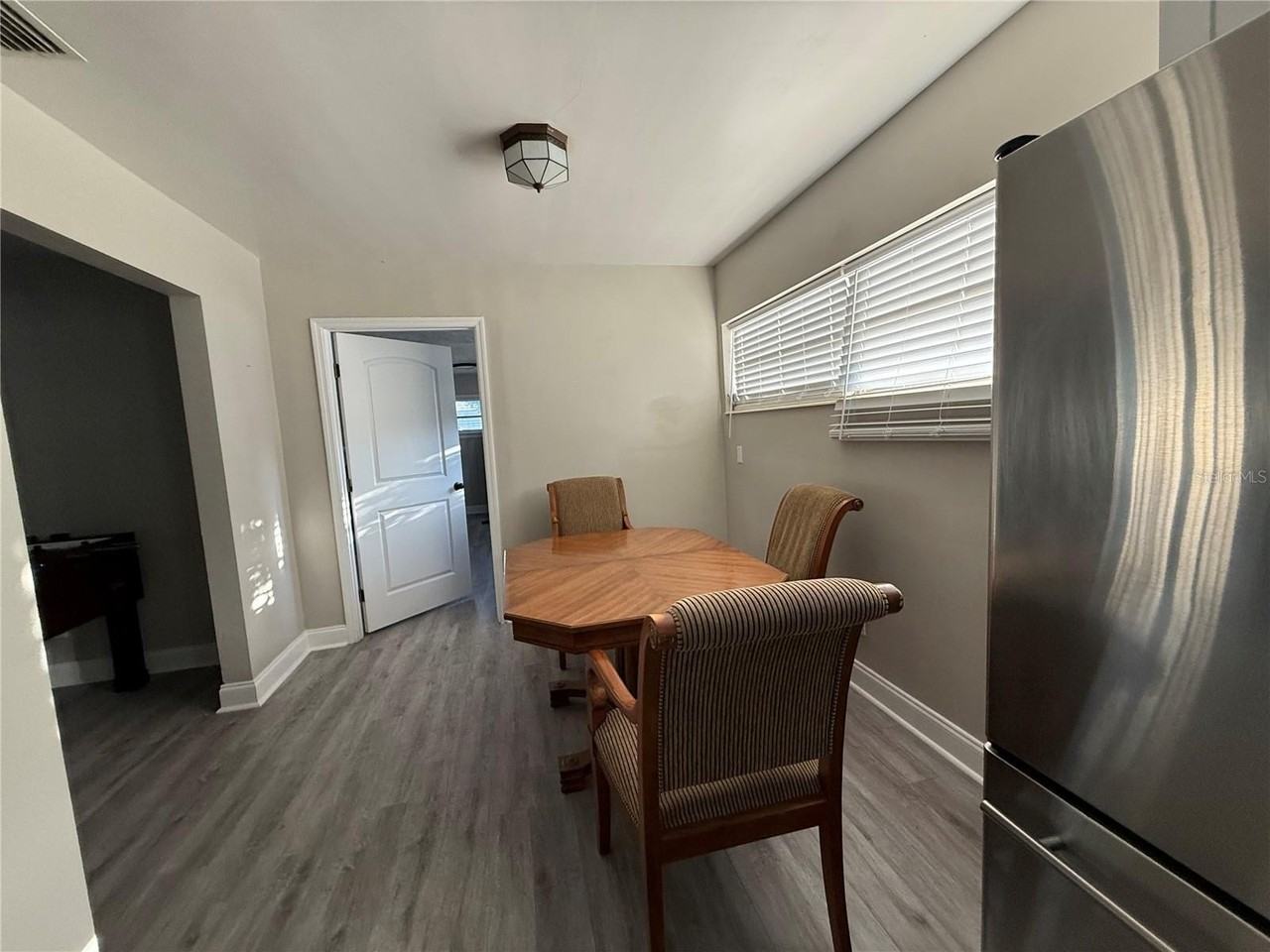 3002 W Marlin Ave - Photo 3 of 16