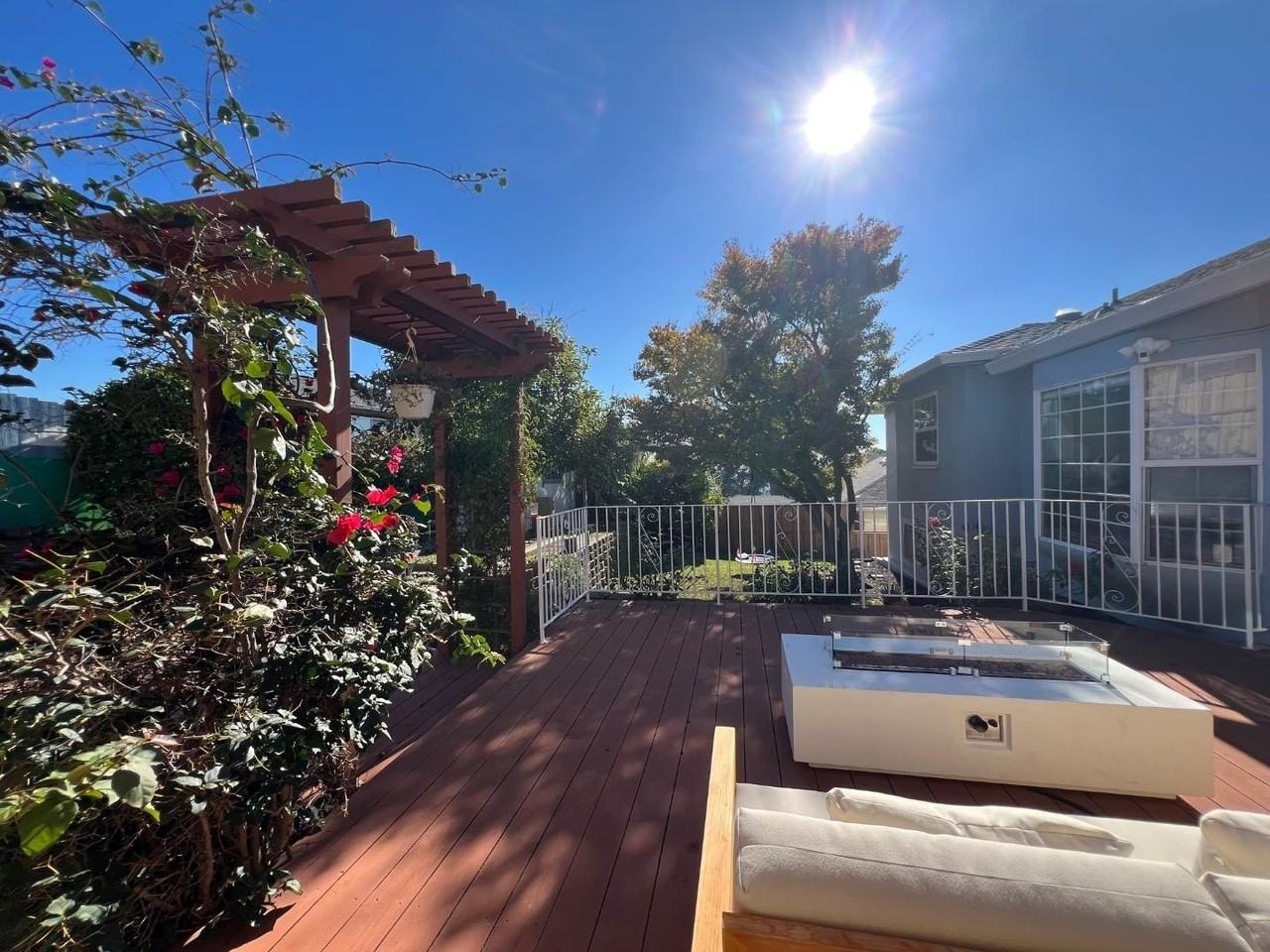 3833 Brookdale Blvd - Photo 2 of 37