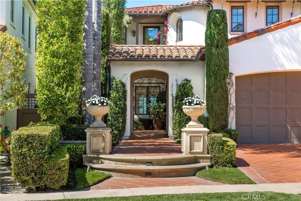 23 Atlantis Cove - Photo 4 of 34